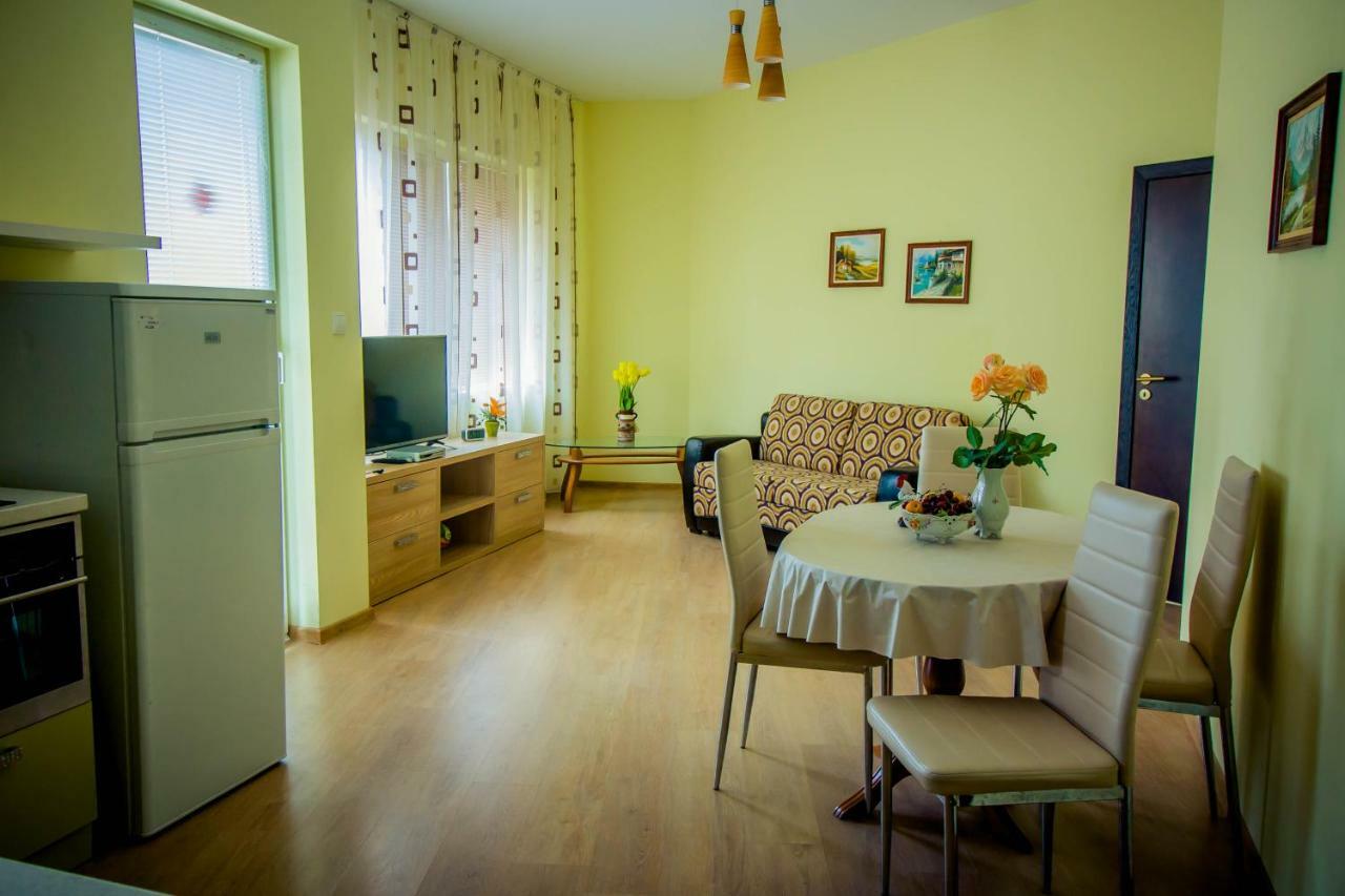 Apartcomplex Ritza Saints Constantine and Helena Exterior foto